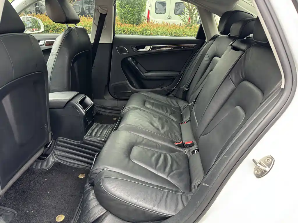 Audi A4L — миниатюра 10