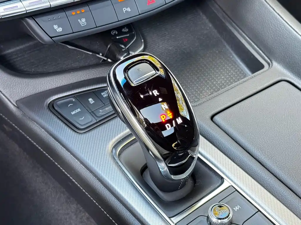 Cadillac CT5 — миниатюра 8