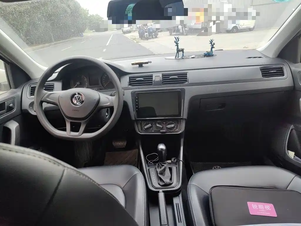 Volkswagen Santana — миниатюра 6