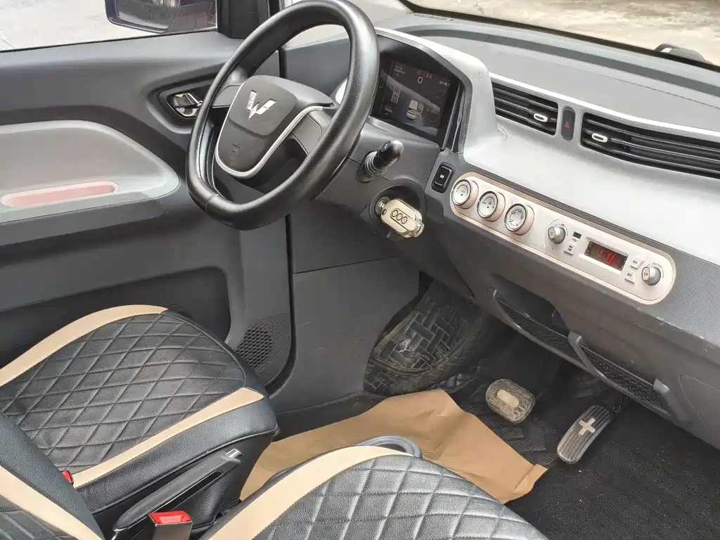 Wuling MINIEV — миниатюра 10