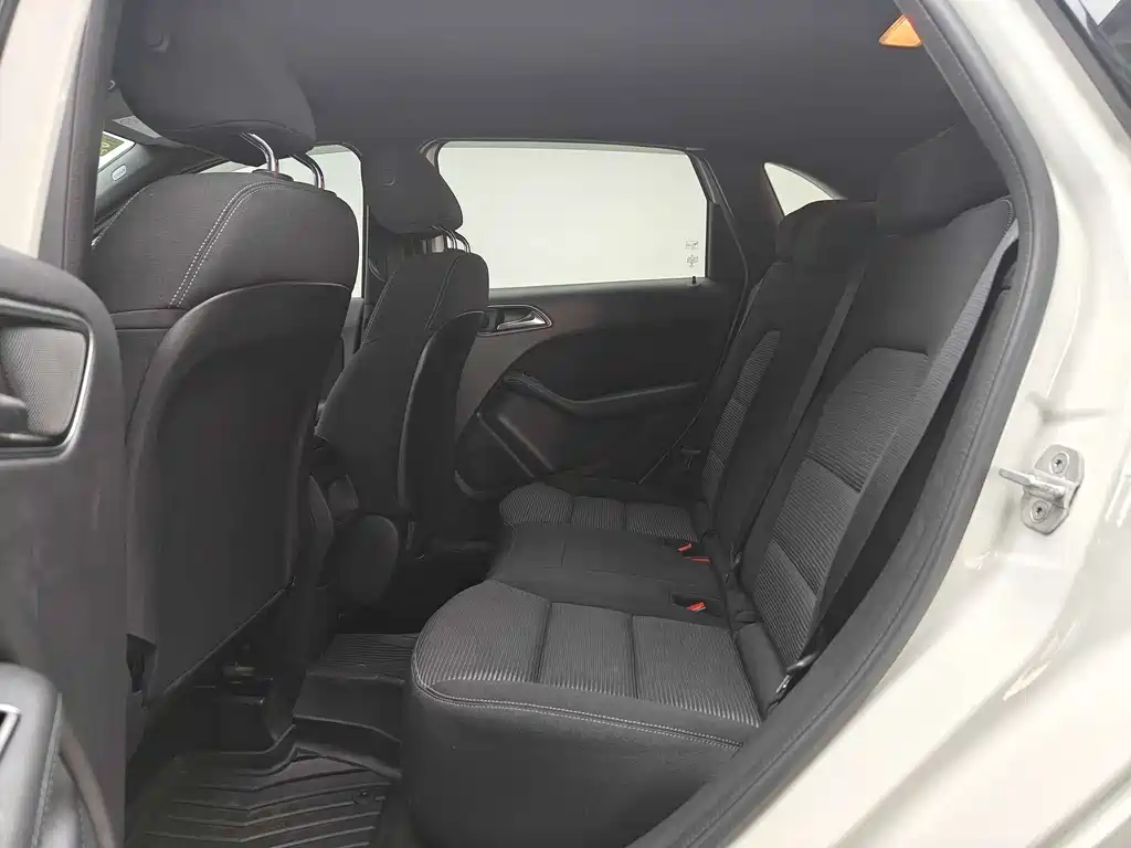 MERCEDES-BENZ B CLASS