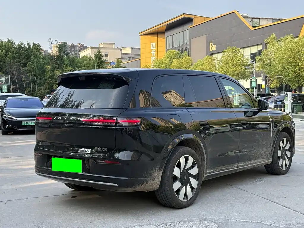 VOYAH Taishan X8 — миниатюра 7