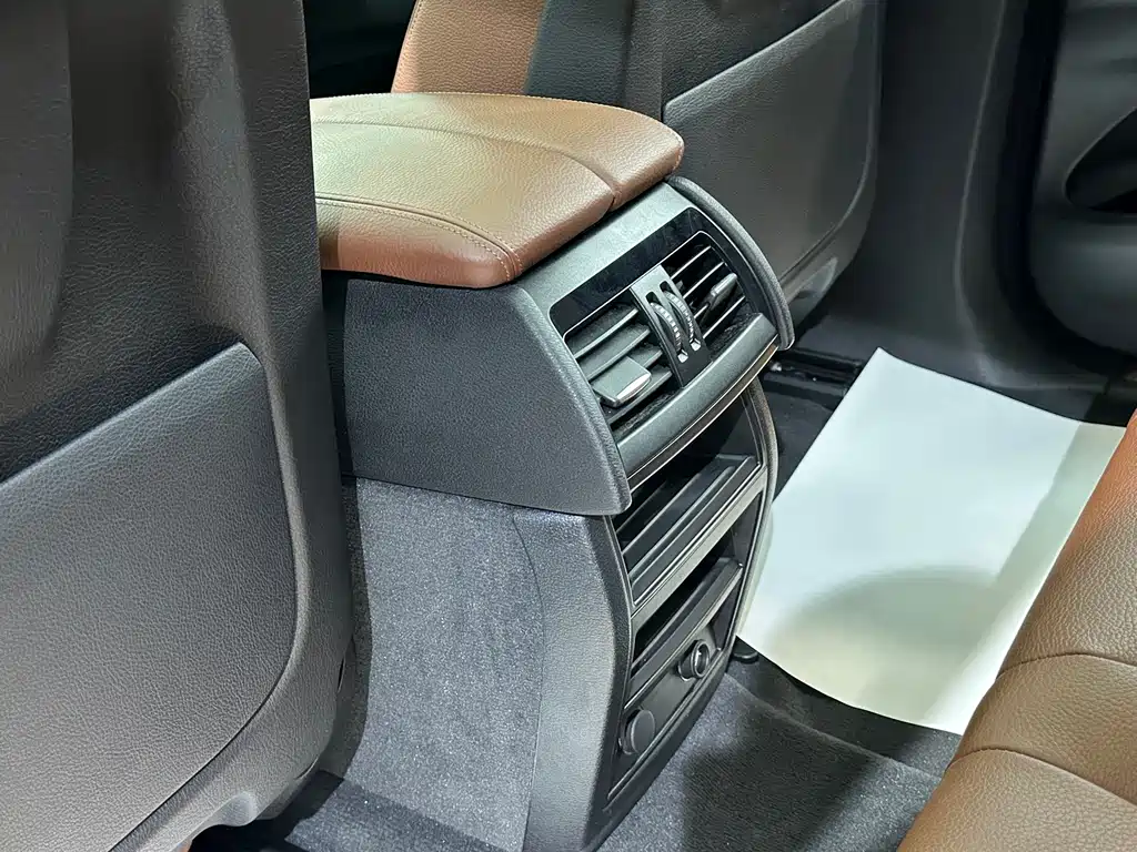 BMW X6 — миниатюра 17