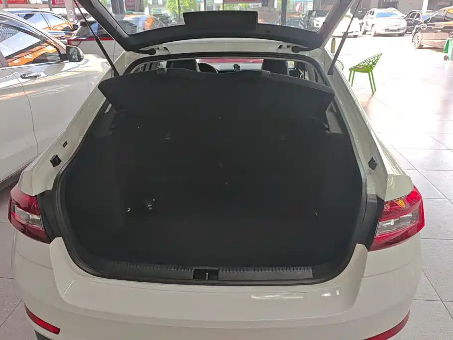 Skoda Octavia — миниатюра 4