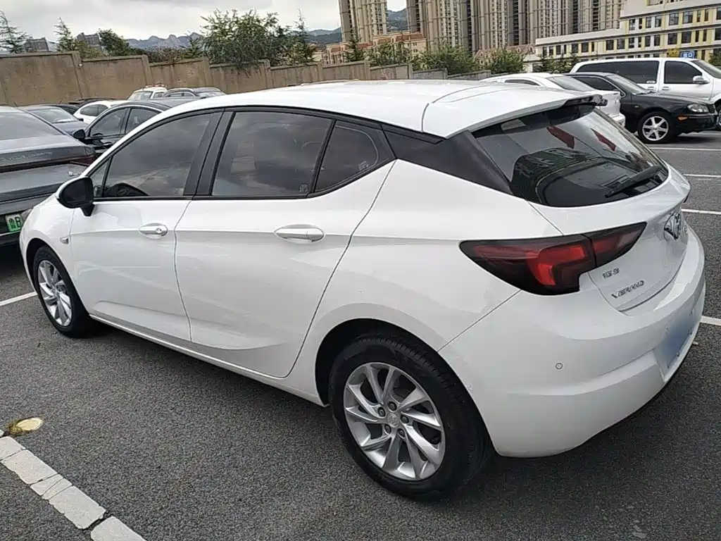 Buick Verano — миниатюра 5