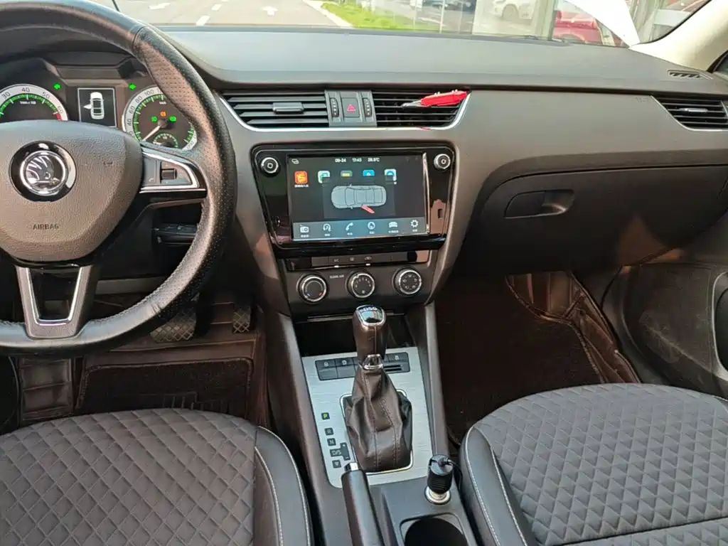 Skoda Octavia — миниатюра 13