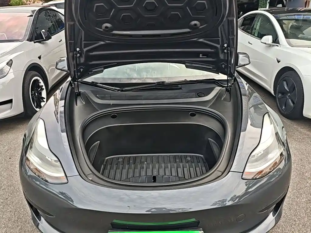 Tesla Model 3 — миниатюра 20