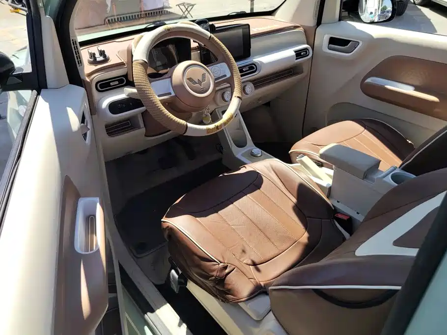 Wuling MINIEV — миниатюра 9