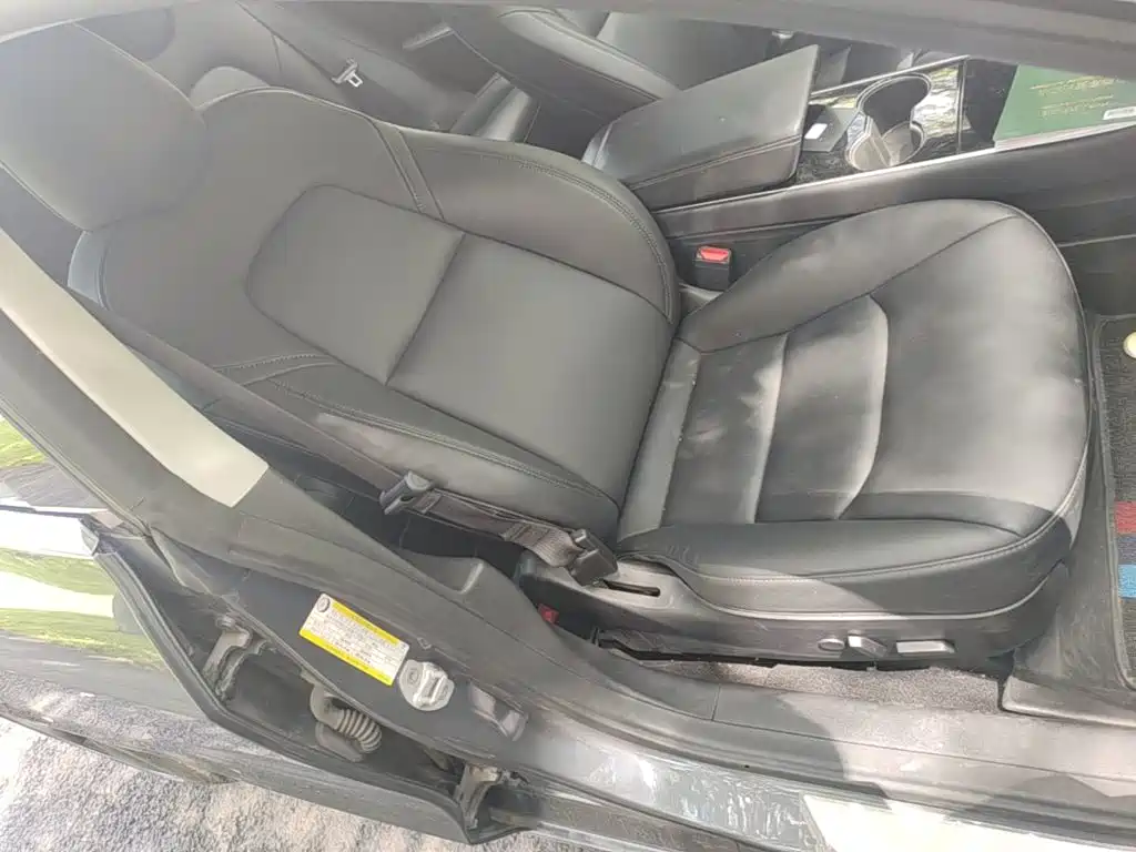 Tesla Model 3 — миниатюра 25