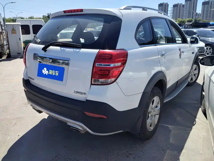 Chevrolet Captiva — миниатюра 3
