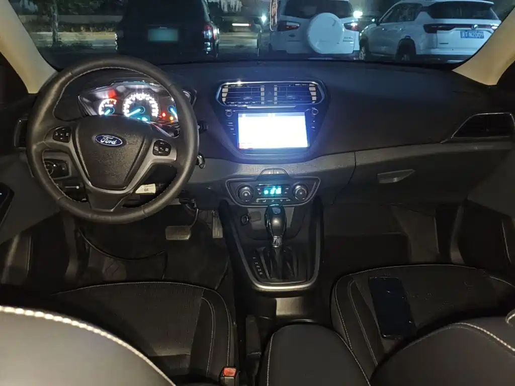 Ford Escort — миниатюра 10