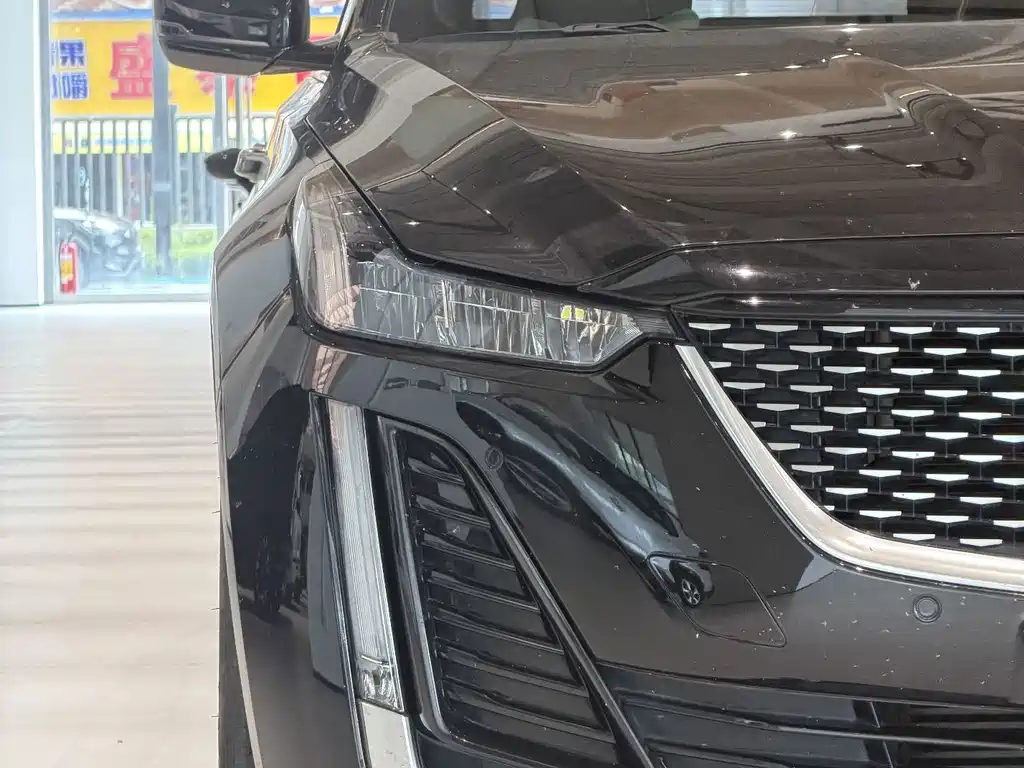 Cadillac CT5 — миниатюра 10
