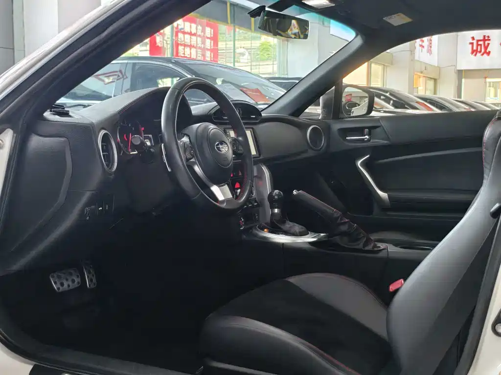 Subaru BRZ — миниатюра 7