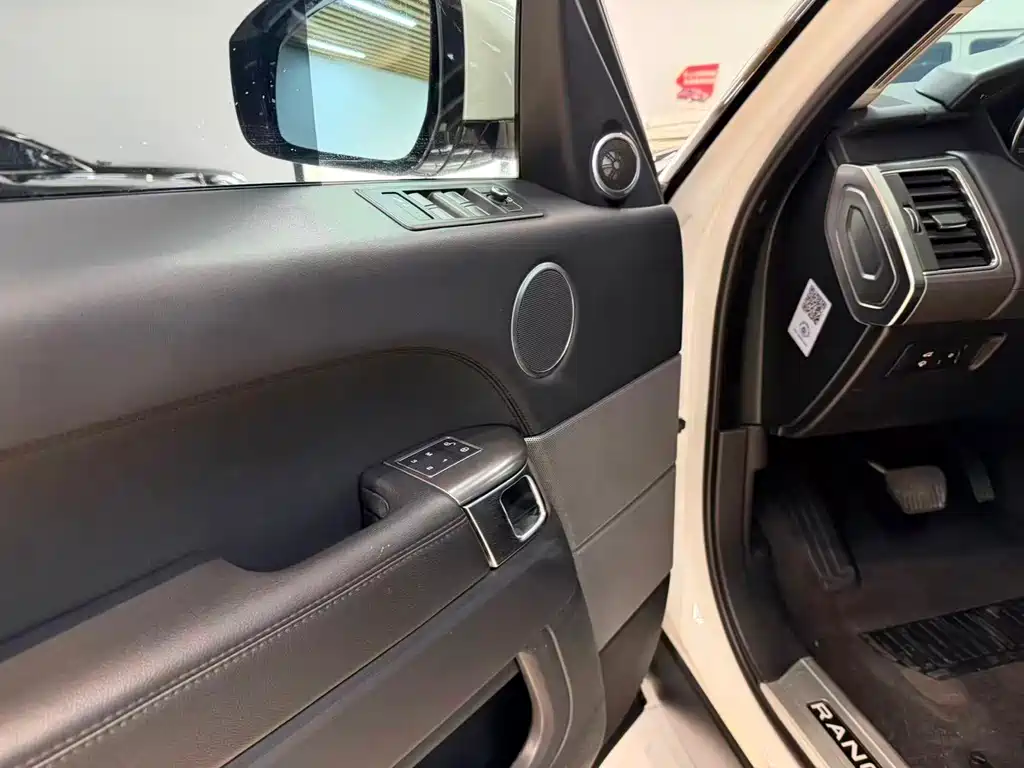 Land Rover Sport — миниатюра 14