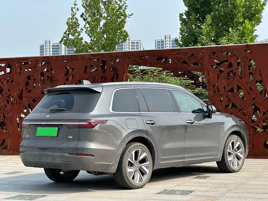 Li Auto ONE 2021 6 мест