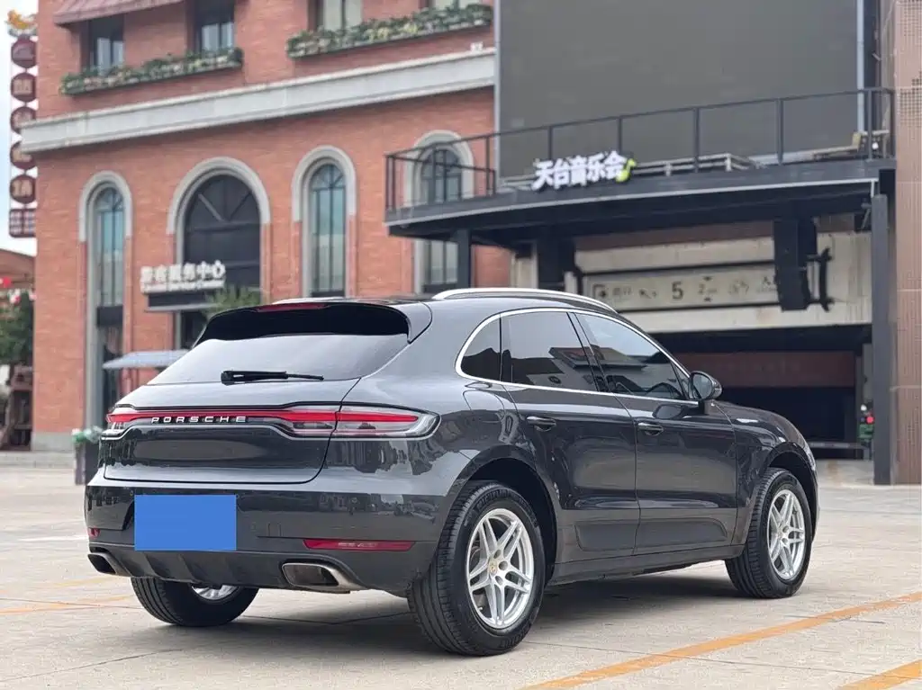 Porsche Macan — миниатюра 17