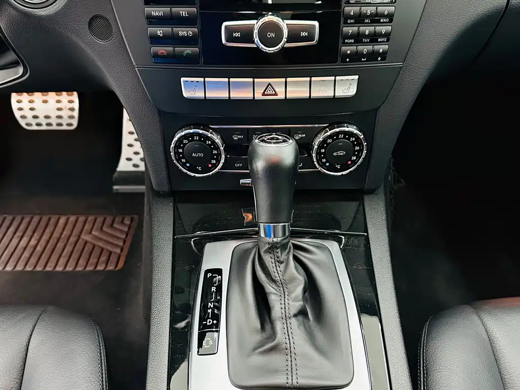 Mercedes-Benz C-Class — миниатюра 16
