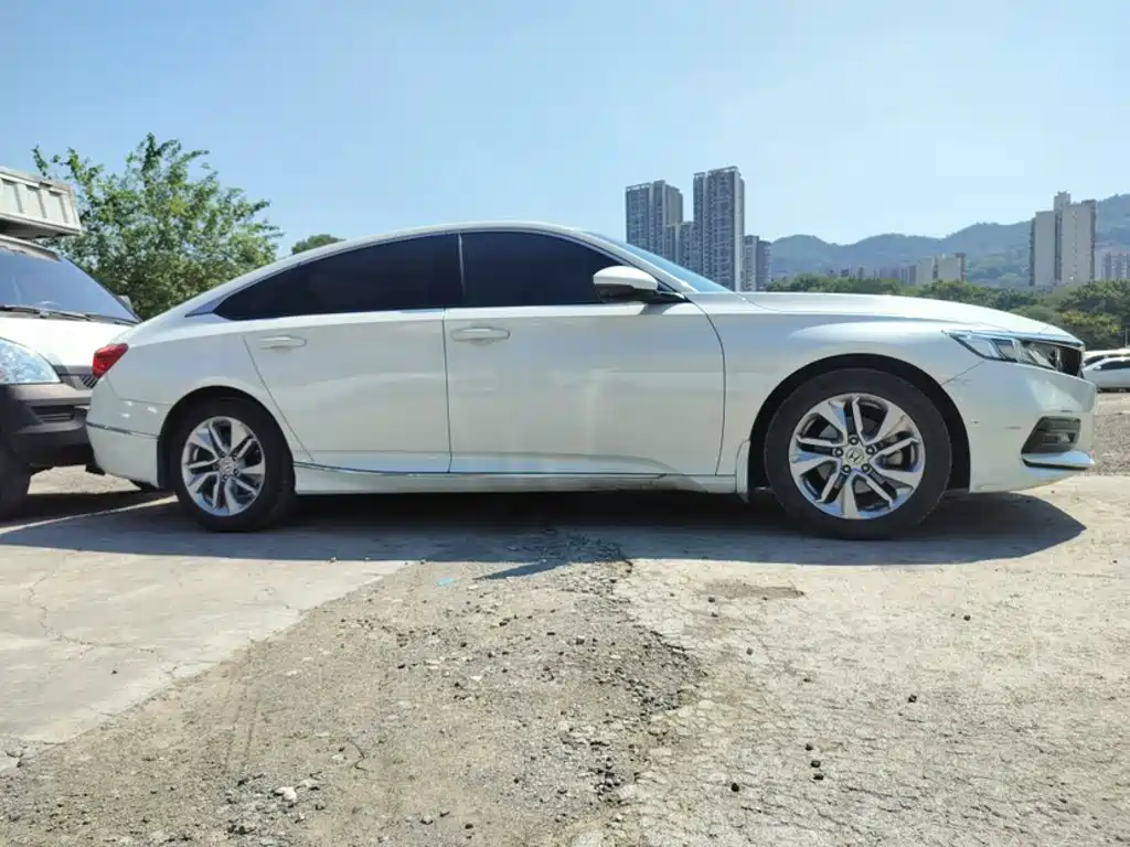 Honda Accord — миниатюра 25