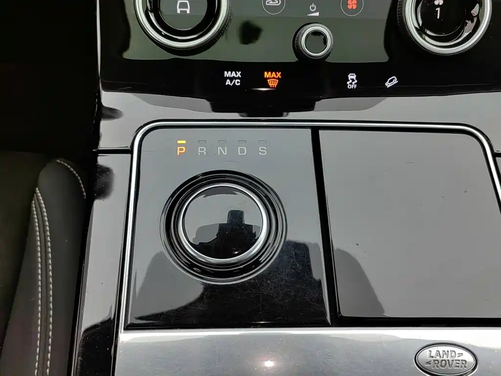 Land Rover Velar — миниатюра 13