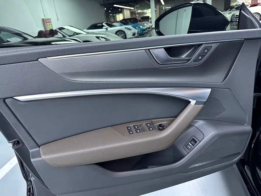 Audi A7L — миниатюра 5