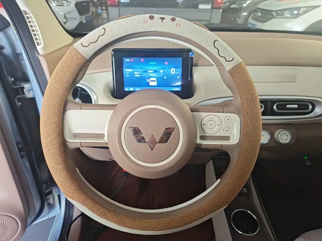 Wuling MINIEV — миниатюра 11