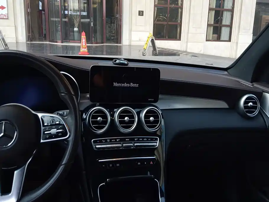 Mercedes-Benz GLC — миниатюра 13