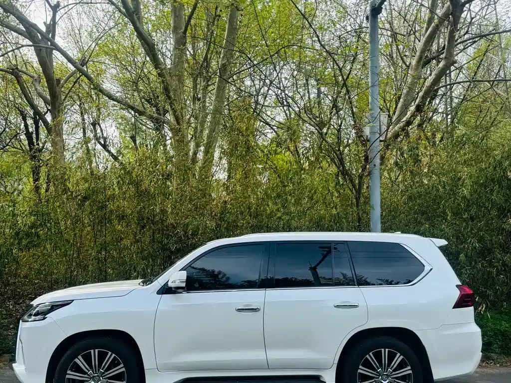Lexus LX 2016 570 Luxury