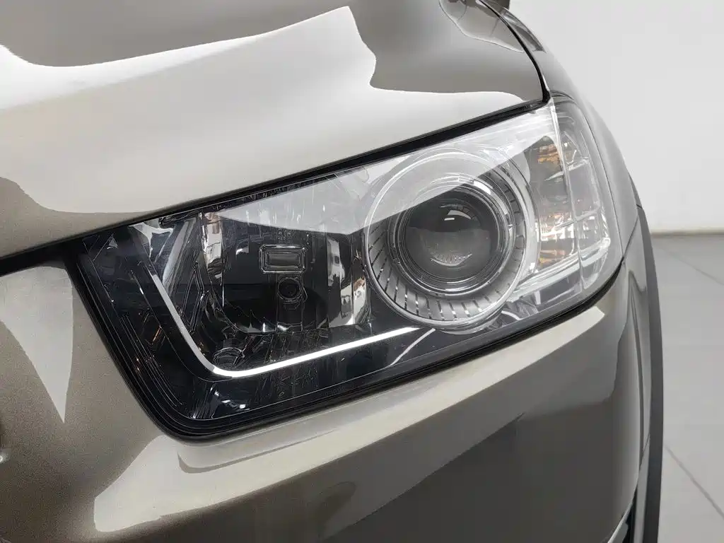 Chevrolet Captiva — миниатюра 7
