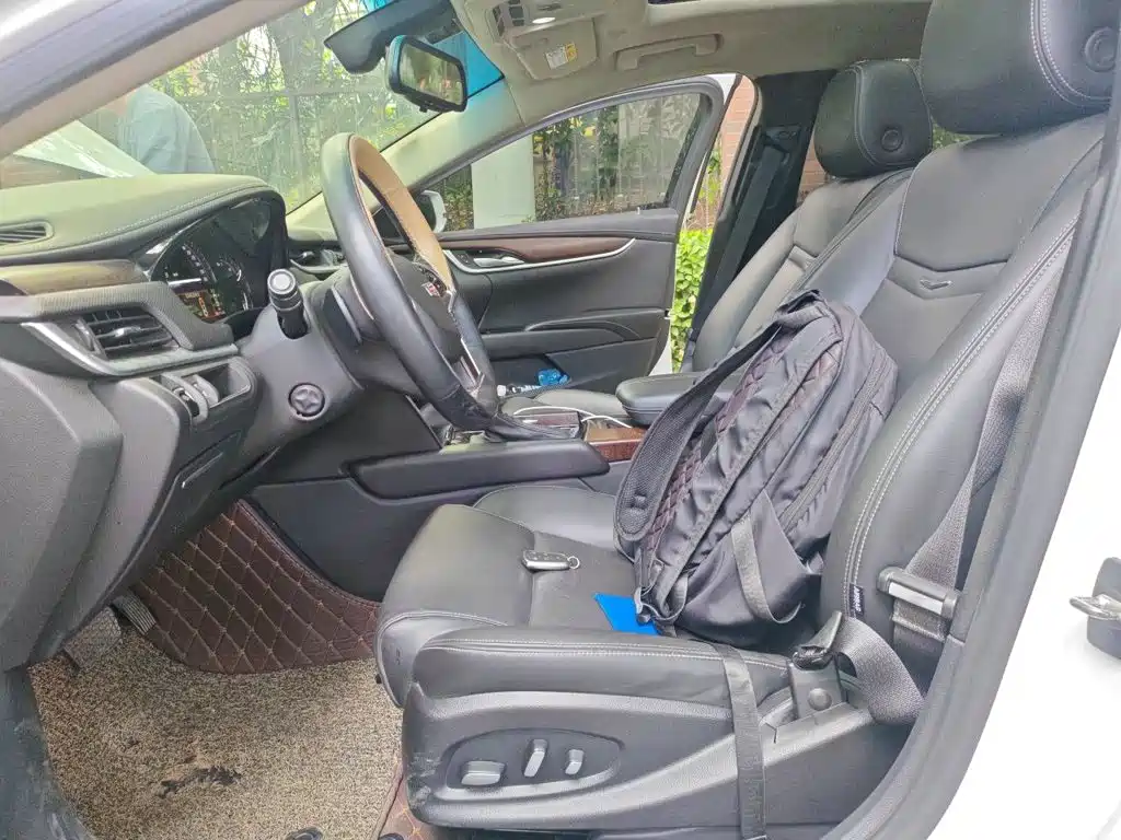 Cadillac XTS — миниатюра 8
