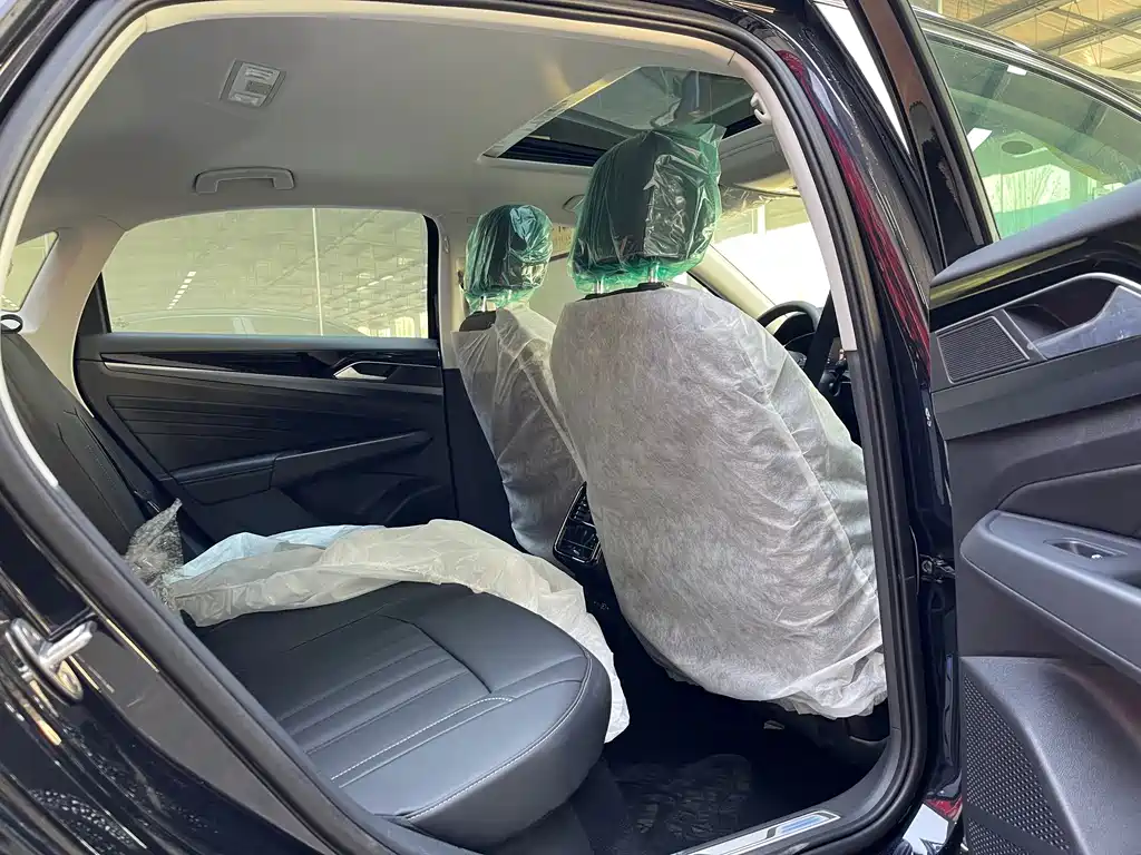 Volkswagen 帕萨特插电混动 — миниатюра 12