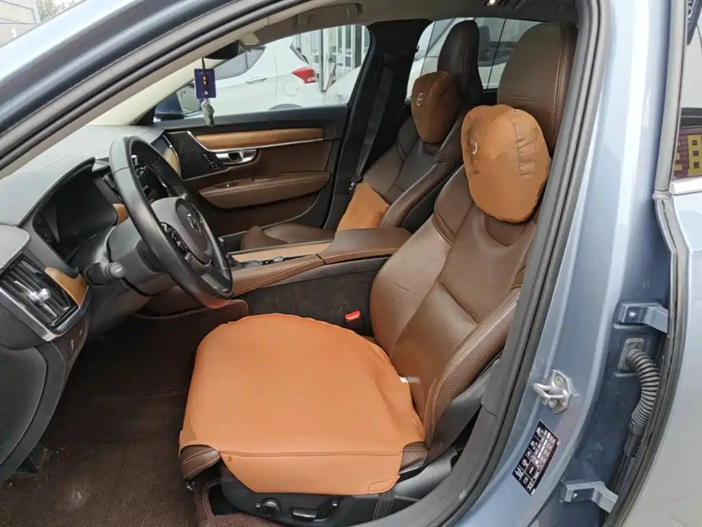 Volvo S90 — миниатюра 11