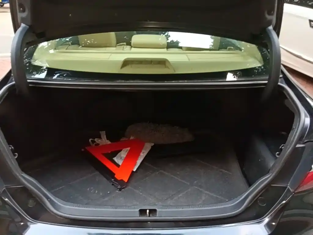 Toyota Camry — миниатюра 19