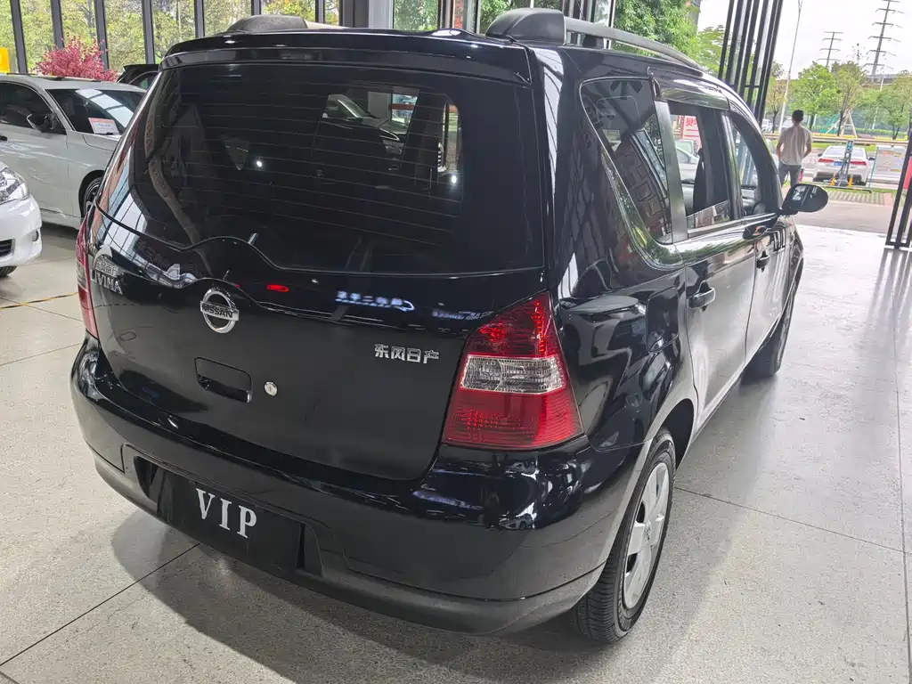 Nissan Livina — миниатюра 4