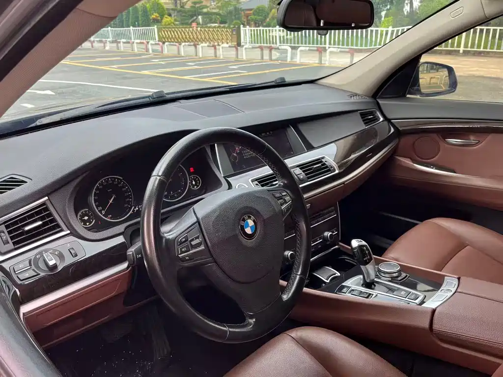 BMW 5 Series GT — миниатюра 19