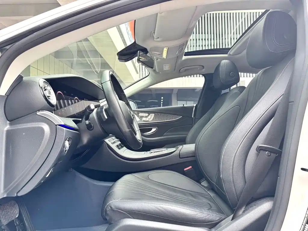 Mercedes-Benz CLS — миниатюра 2