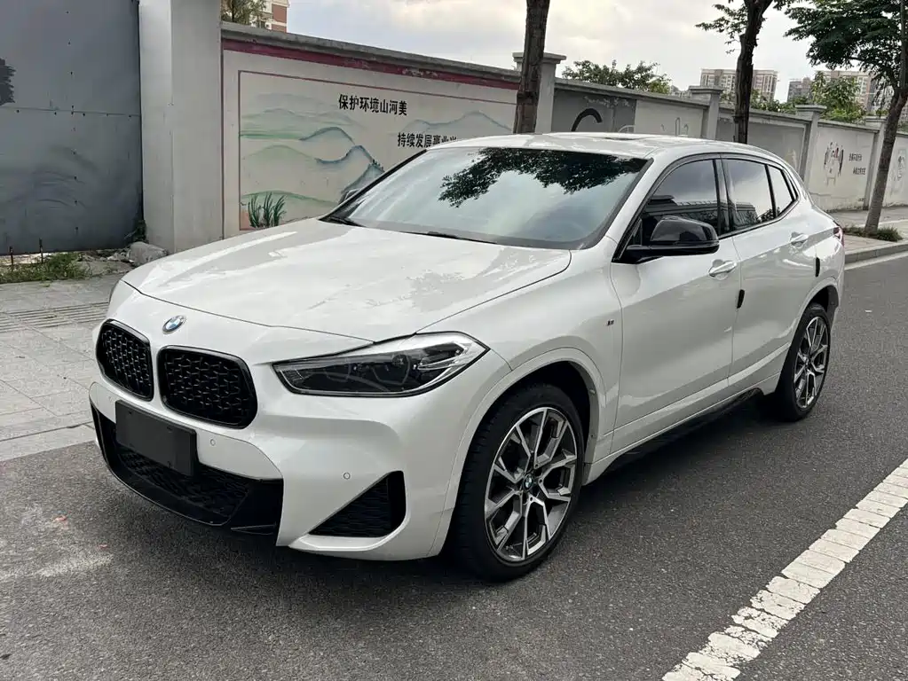 BMW X2