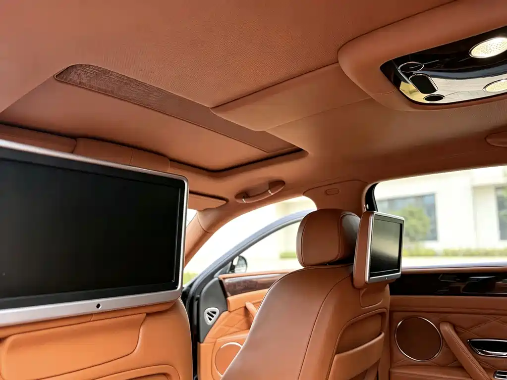 Bentley Flying Spur — миниатюра 5