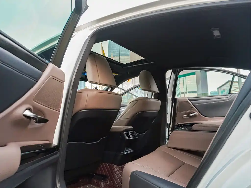 Lexus ES — миниатюра 25