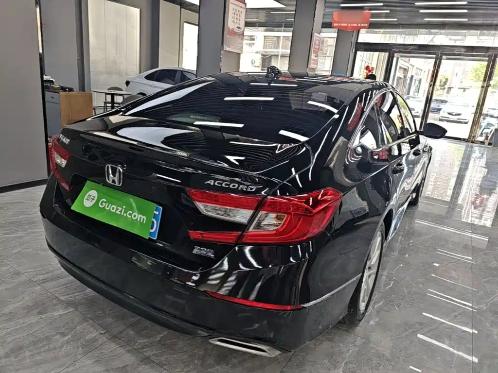 Honda Accord — миниатюра 7