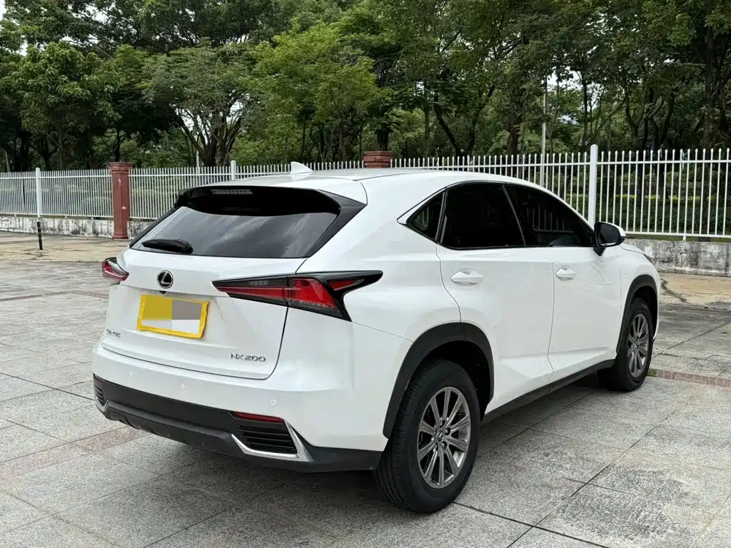 Lexus NX — миниатюра 3