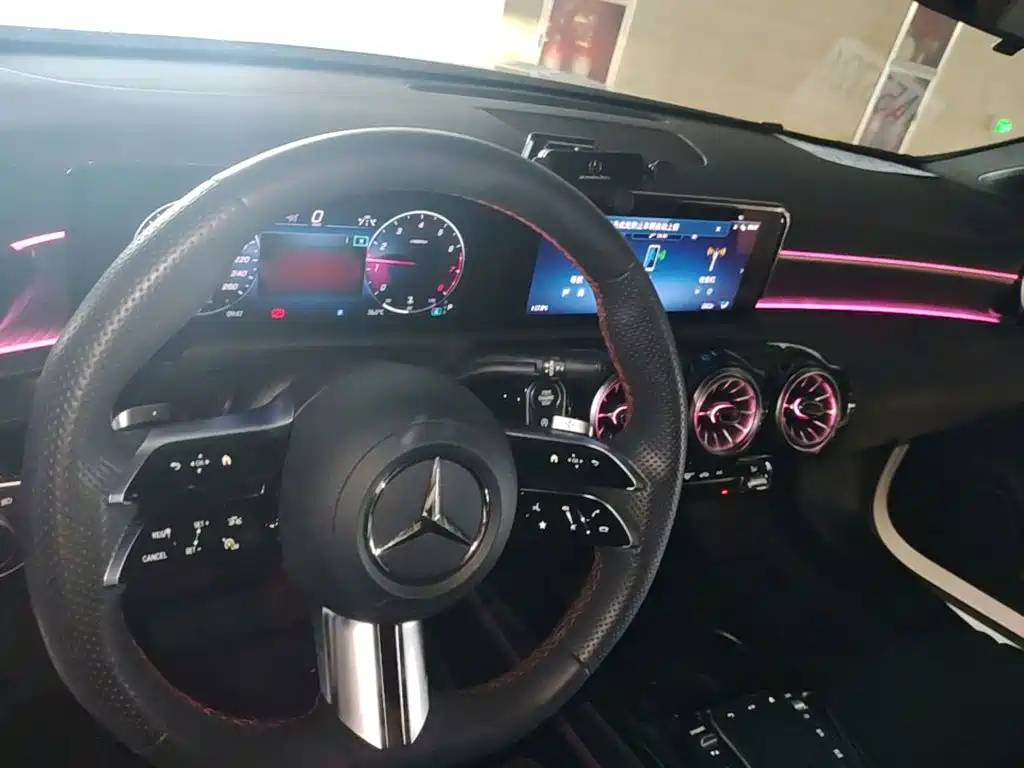 Mercedes-Benz A-Class — миниатюра 16