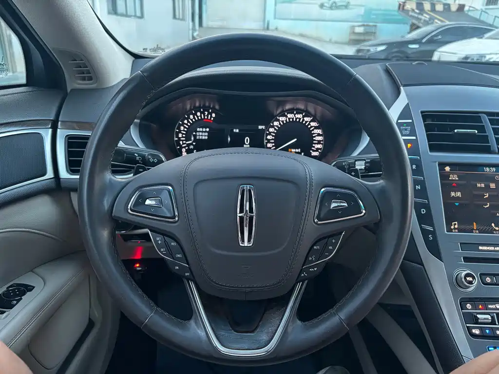 Lincoln MKZ — миниатюра 12