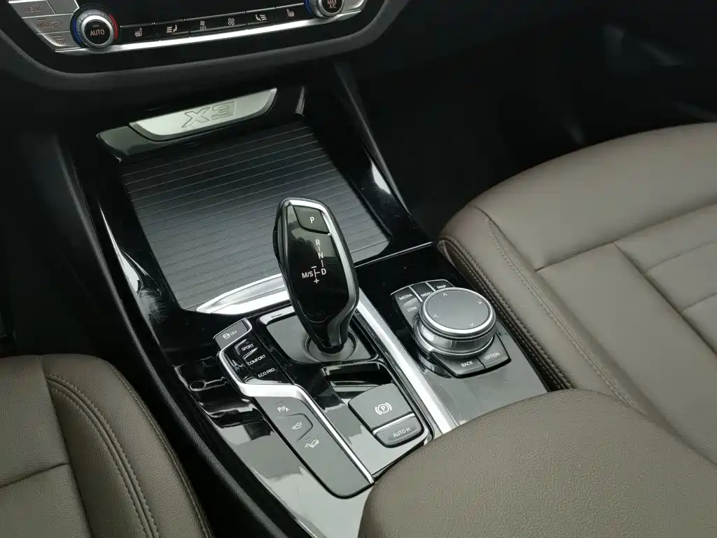 BMW X3 — миниатюра 13