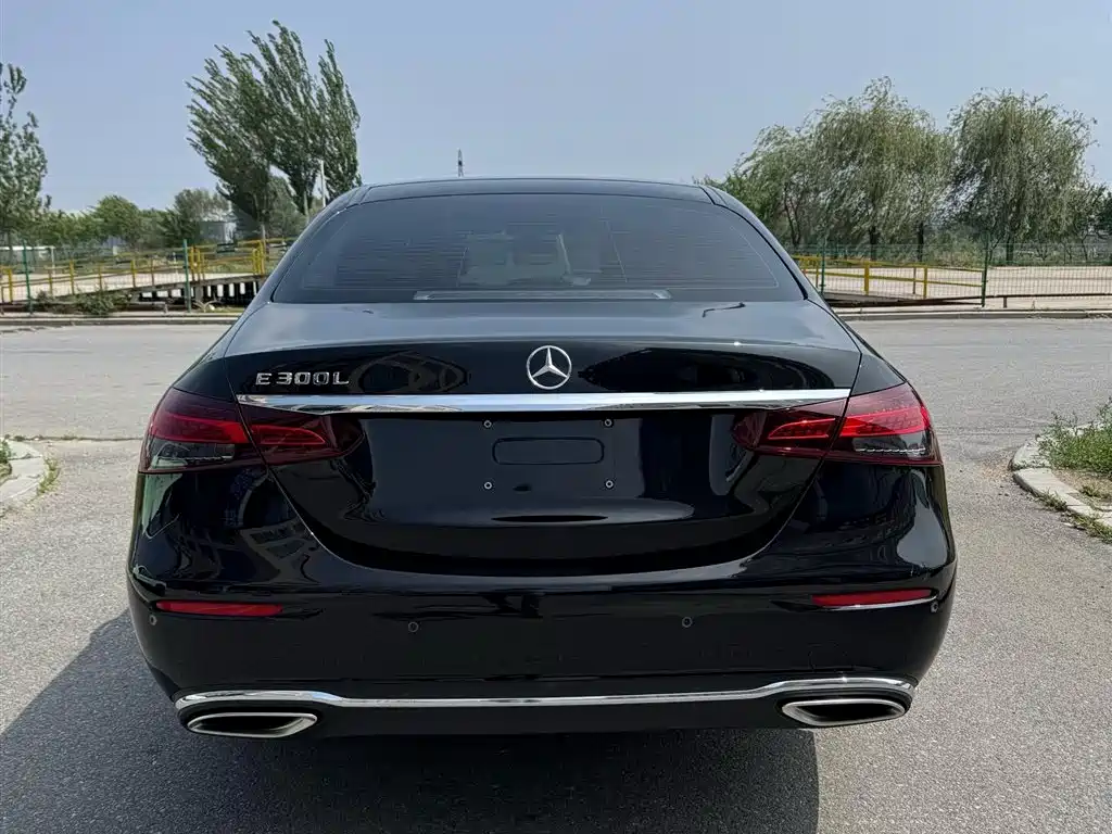 Mercedes-Benz E-Class E 2023 E 300 L Fashion