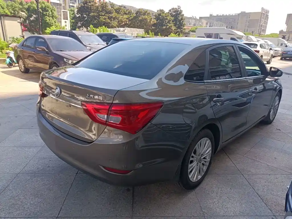 Buick Excelle — миниатюра 7