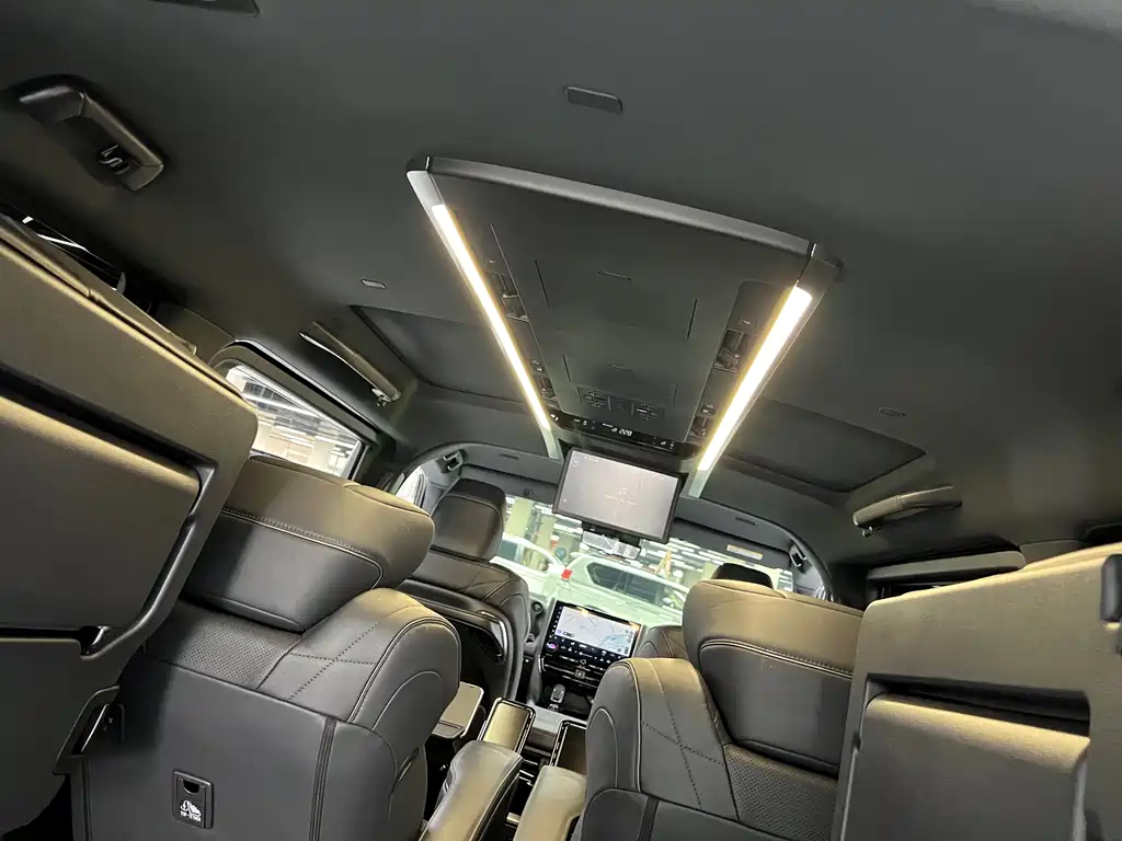 Toyota Vellfire 2024 2.5L Executive