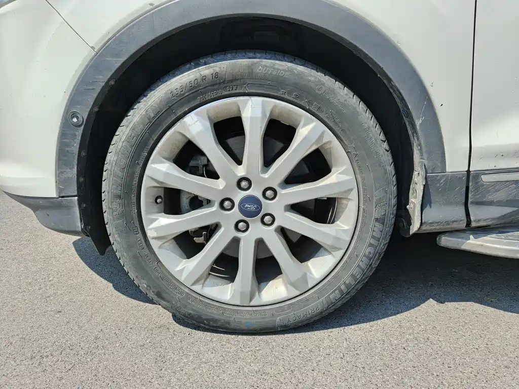 Ford Kuga — миниатюра 18