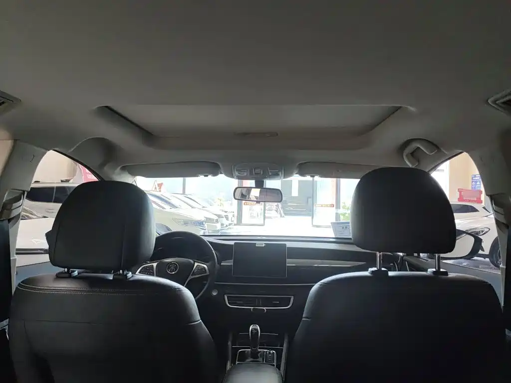 BYD MAX — миниатюра 18