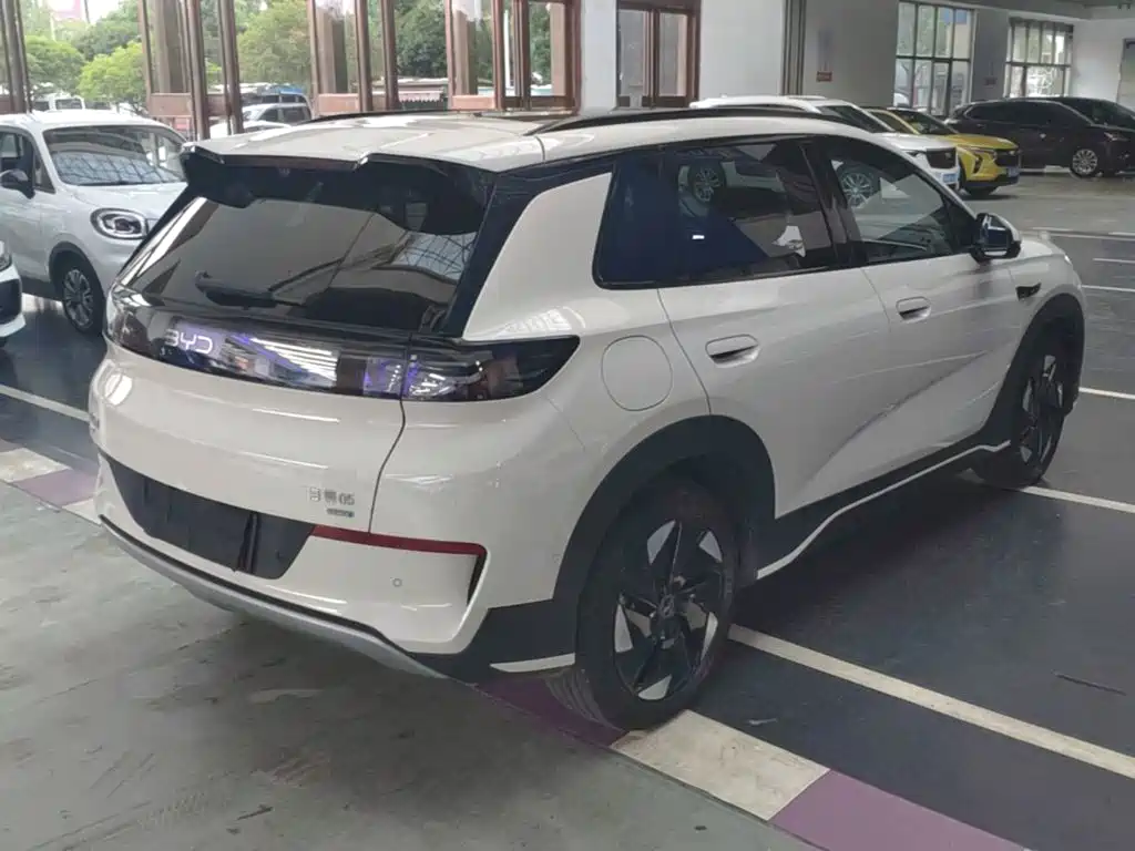 BYD Sealion 05 EV — миниатюра 7