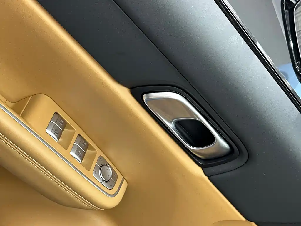 Li Auto Li ONE — миниатюра 10